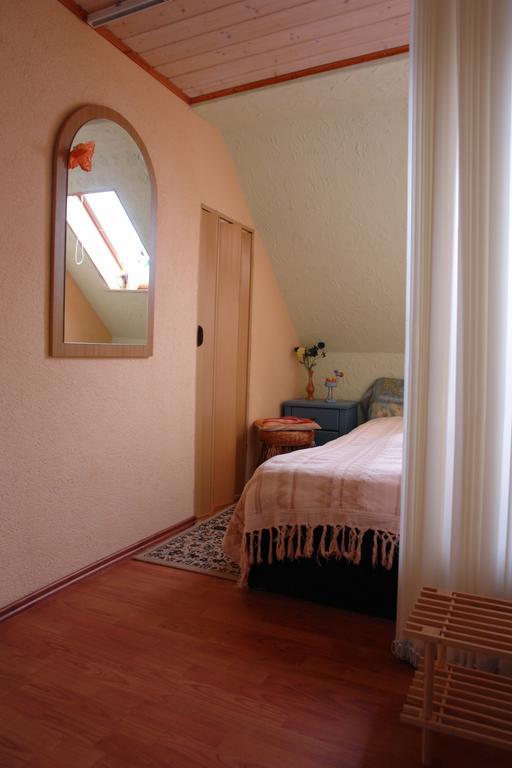 Ferienwohnung Bimmelbahn-Blick Neudorf  Quarto foto